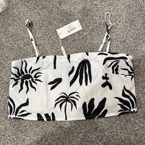 Black and White Patterned Women's Crop Top